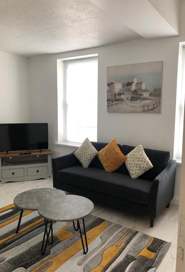 באליקאסל Spacious And Bright Town Centre Apartment מראה חיצוני תמונה