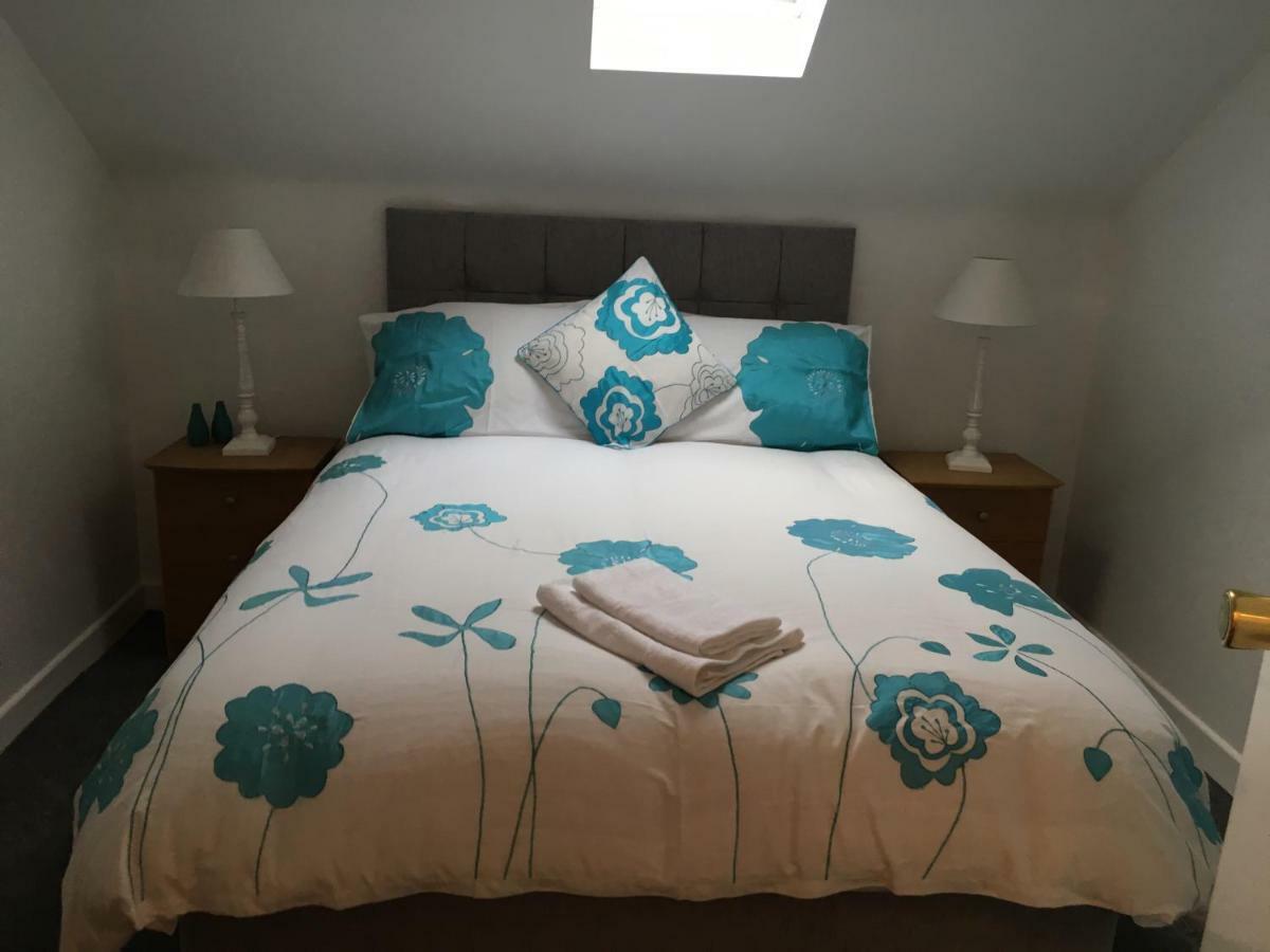 באליקאסל Spacious And Bright Town Centre Apartment מראה חיצוני תמונה